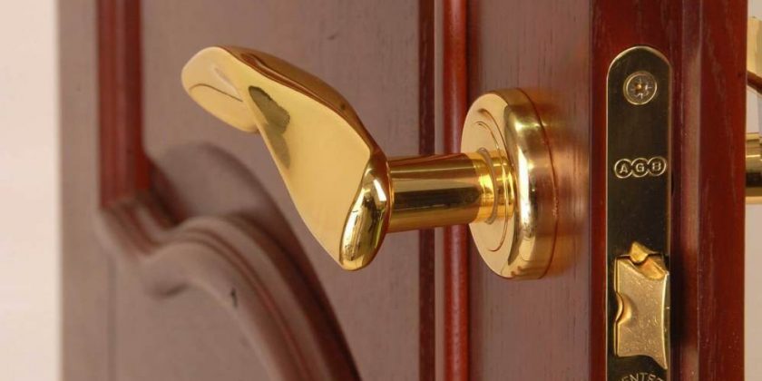 Как открыть замок?