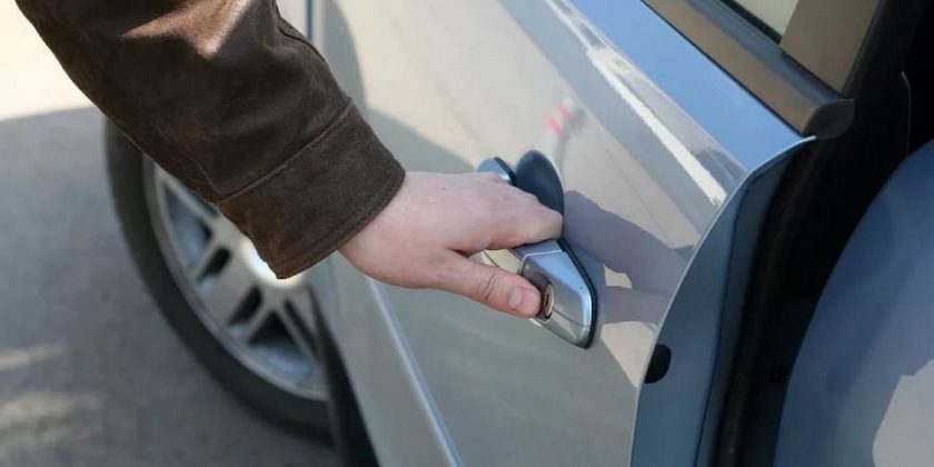 Как открыть дверь автомобиля без ключа в Волгограде